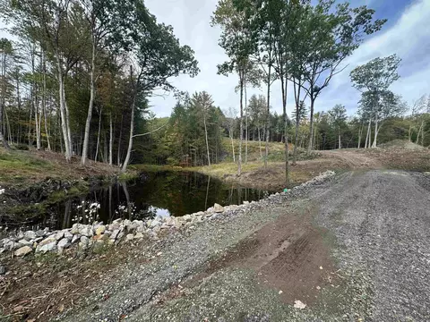 932 Middle Rd, Dummerston, VT 05301 photo 3