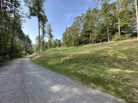 932 Middle Rd, Dummerston, VT 05301 photo 28