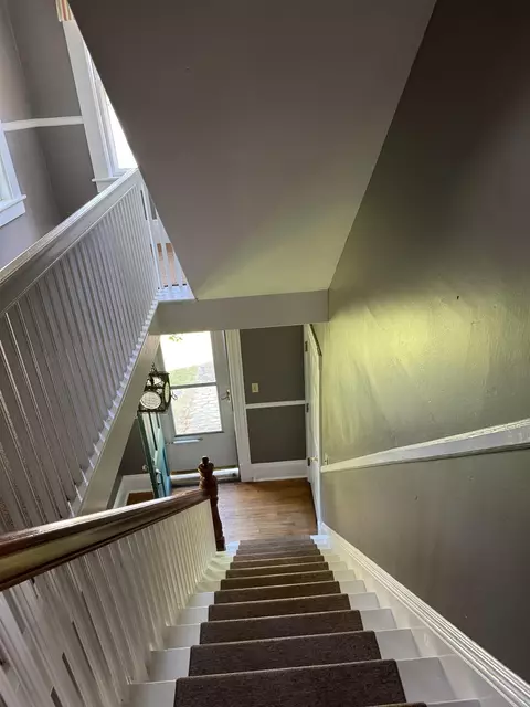 Entry Way - 37 Old Ledge Rd, Holderness, NH 03245 photo 2 of 2