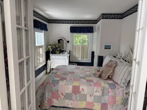 Bedroom - 37 Old Ledge Rd, Holderness, NH 03245 photo 1 of 2
