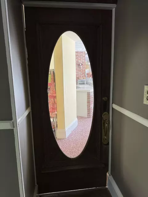 Entry Way - 37 Old Ledge Rd, Holderness, NH 03245 photo 1 of 2