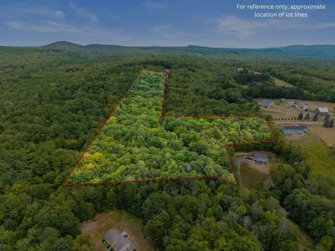 28 Sky Ln, Wolfeboro, NH 03894