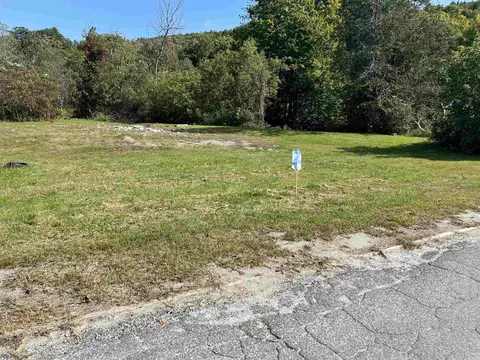 77 School St, Marshfield, VT 05658 photo 4