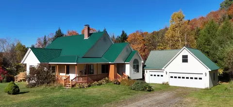 65 Ledgewood Dr, Saint Johnsbury, VT 05819