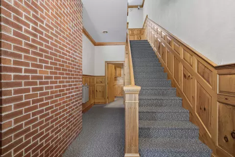Entry Way - 45 Old Granite Rd, Ossipee, NH 03864 photo 1 of 3