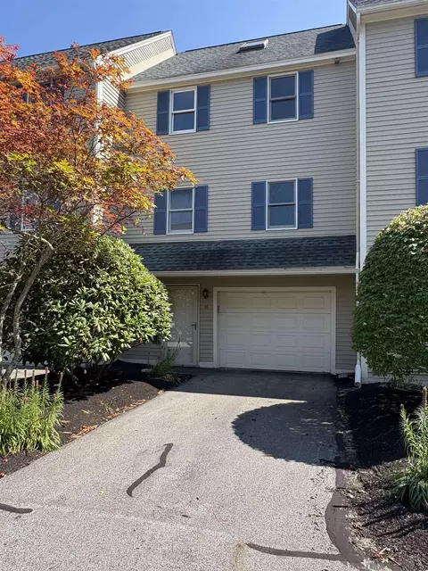 55 Fords Landing Dr #55, Dover, NH 03820