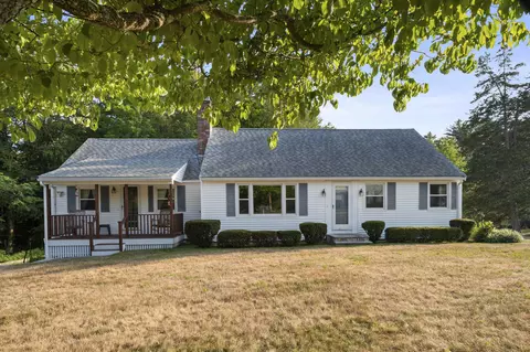 147 Weare Rd, Seabrook, NH 03874