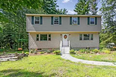 4 Therriault Ave, Salem, NH 03079