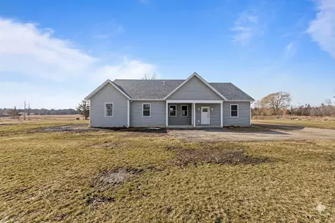 52 E Olive St, Grand Isle, VT 05458