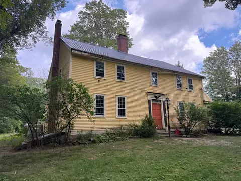 209 Pleasant St, Epping, NH 03042