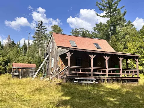 432 Glover Rd, Groton, VT 05046