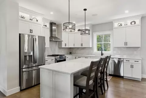 8 Elise Ave #LOT 4, Londonderry, NH 03053