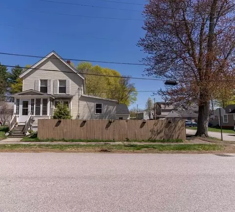 12 Harvard St, Exeter, NH 03833