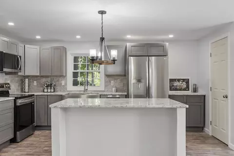 1416 Parker Mountain Rd, Strafford, NH 03884