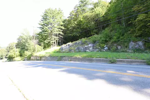 1015 Maple St, Hartford, VT 05001