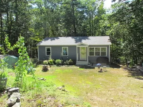11 Ham Rd, Raymond, NH 03077