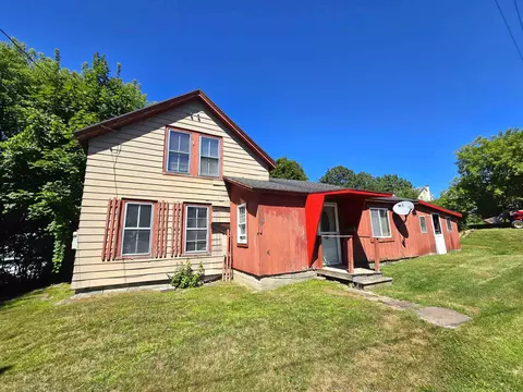 29 Clinton Ave, Rutland, VT 05701