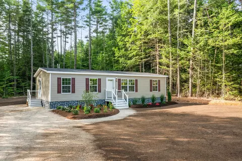 33 Old Bridge Ct, Effingham, NH 03882