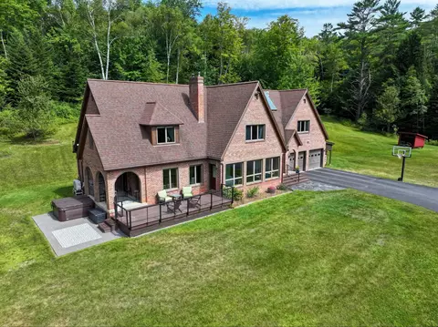 936 Rocky Rdg, Saint Johnsbury, VT 05819