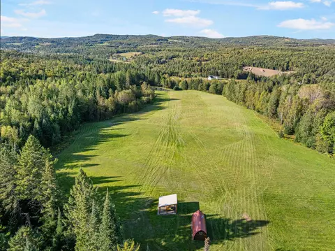- Harry's Way, Colebrook, NH 03576