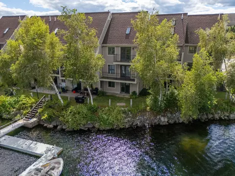 51 River Front Dr #3, Manchester, NH 03102