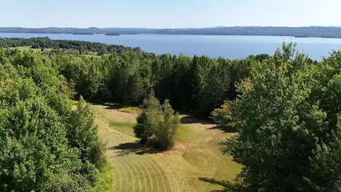 500 Morning Side Dr #6, Newport Town, VT 05857