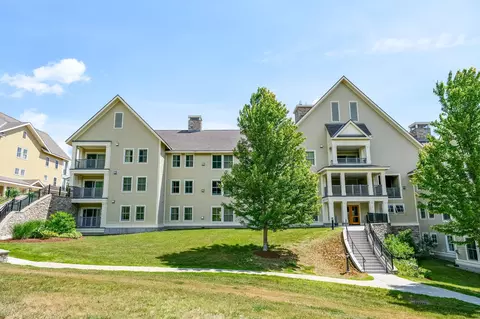 625627 Q3 Jackson Gore Adams House #625/627 Q3, Ludlow, VT 05149