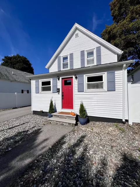 9 Charter St, Exeter, NH 03833