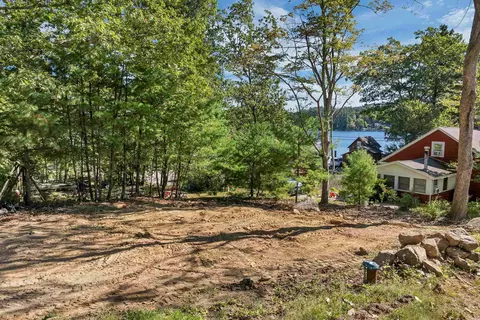 4 Milford St, Amherst, NH 03031
