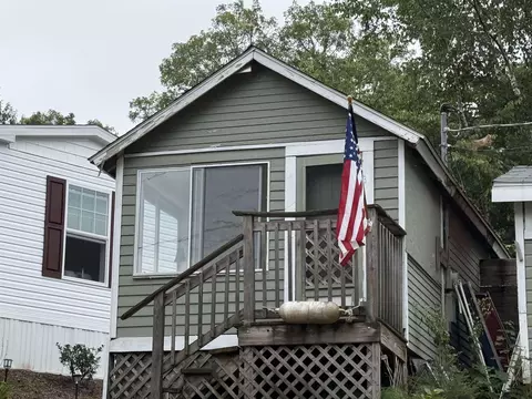 24 Dock Rd #22, Gilford, NH 03249