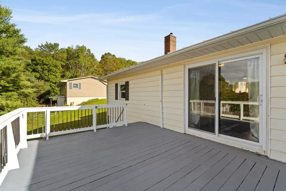 Exterior - 7 Panther Dr, Orange, VT 05641 photo 8 of 11