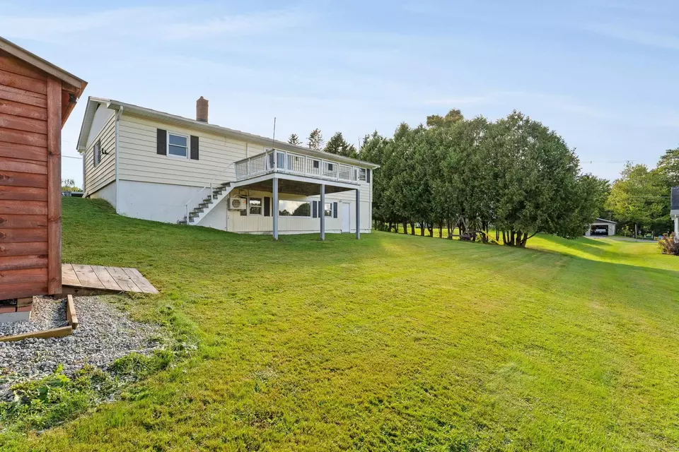 Exterior - 7 Panther Dr, Orange, VT 05641 photo 11 of 11