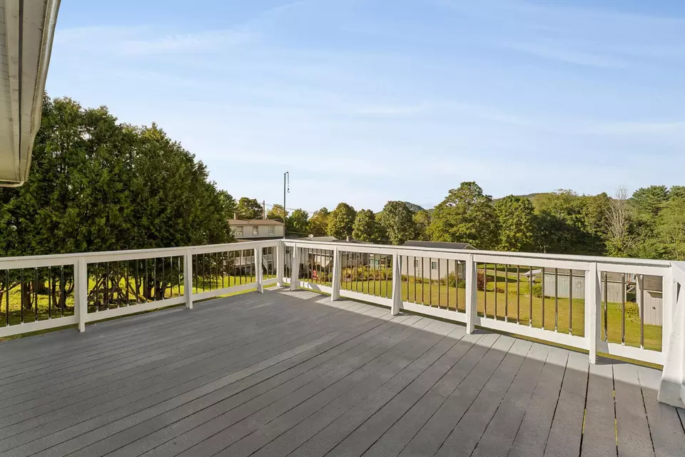 Exterior - 7 Panther Dr, Orange, VT 05641 photo 7 of 11