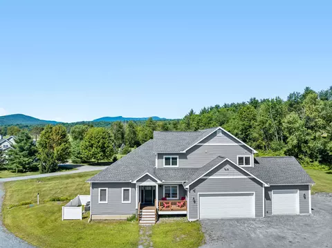 34 Fairway Dr, Stowe, VT 05672