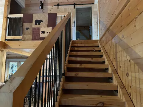 Entry Way - 168 Route 103 E, Warner, NH 03278 photo 2 of 4