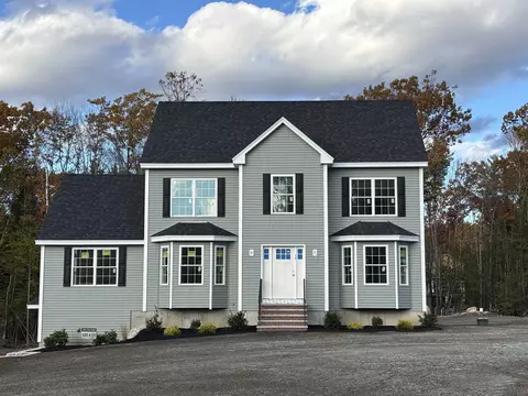 17 Blaisdell Ct, Raymond, NH 03077
