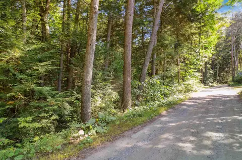 933 Gage Rd, Tunbridge, VT 05077