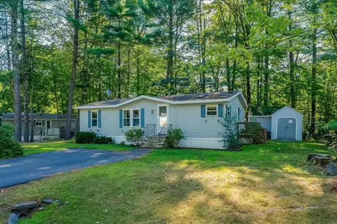 10 York Ct, Rochester, NH 03868