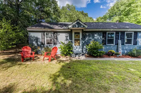 79 Chester Tpke, Hooksett, NH 03106