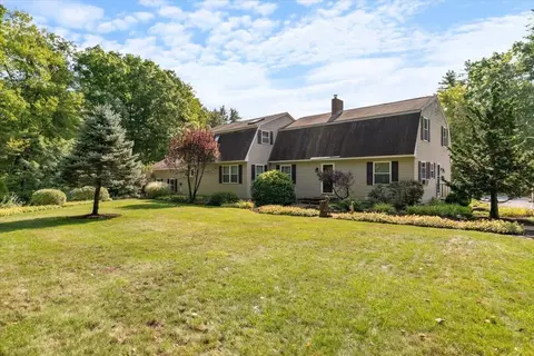 49 Robinson Rd, Bow, NH 03304