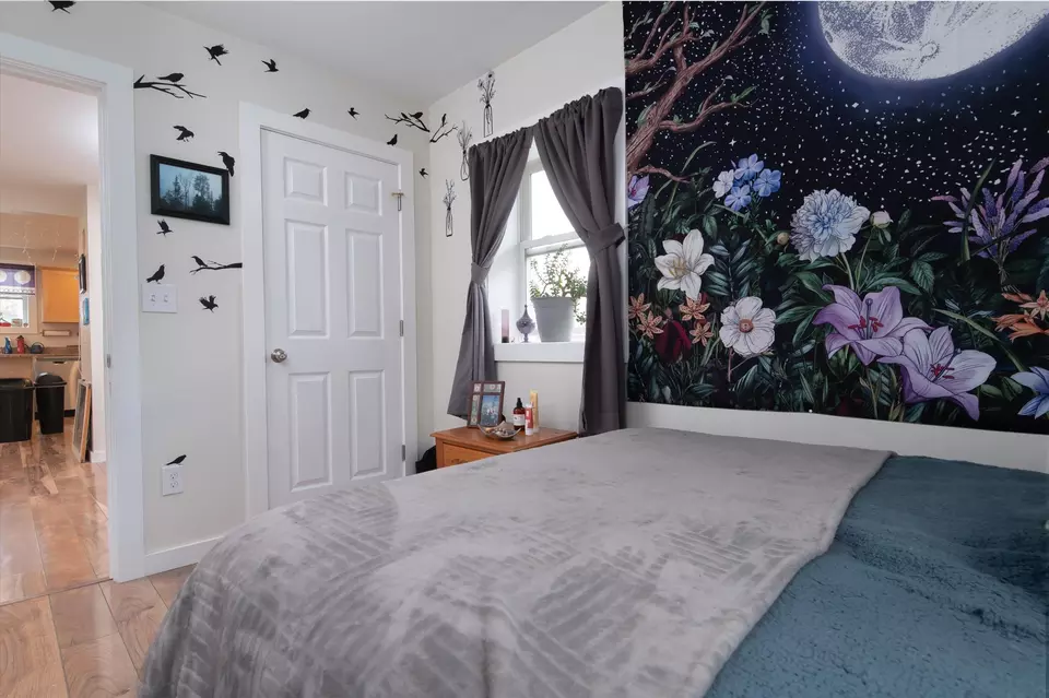 Bedroom - 77 Belmont Rd, Mount Holly, VT 05758 photo 2 of 6