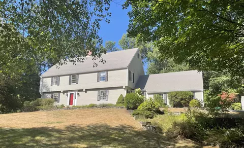 2 Toon Ln, Lee, NH 03861
