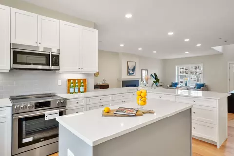 21 Brightstone Way #17, Sandown, NH 03873