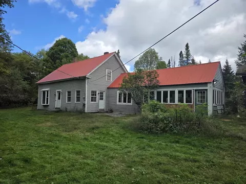 295 E Mountain Rd, Newport, NH 03773