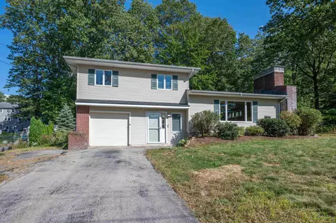 98 Peele Rd, Nashua, NH 03062