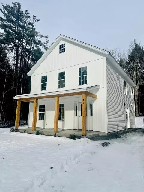 42 Pleasant St, Antrim, NH 03440