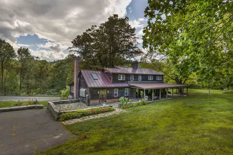46 Runnals Rd, White River Junction, VT 05001