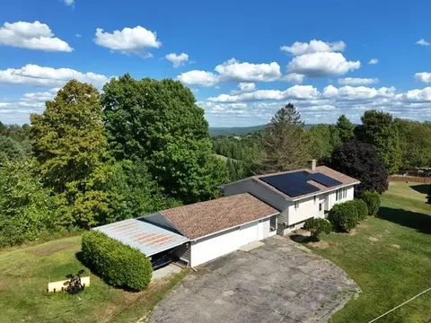 252 Mountain View Dr, Newport, VT 05855