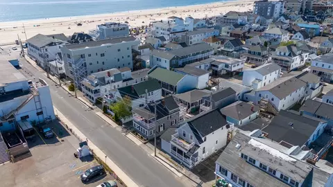 19 F St, Hampton, NH 03842