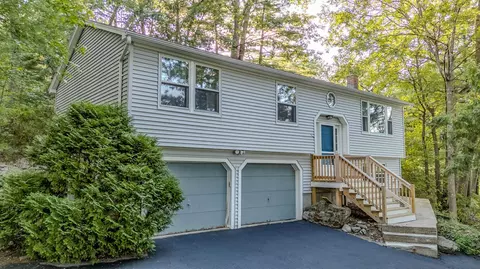 85 Taylor St, Nashua, NH 03061